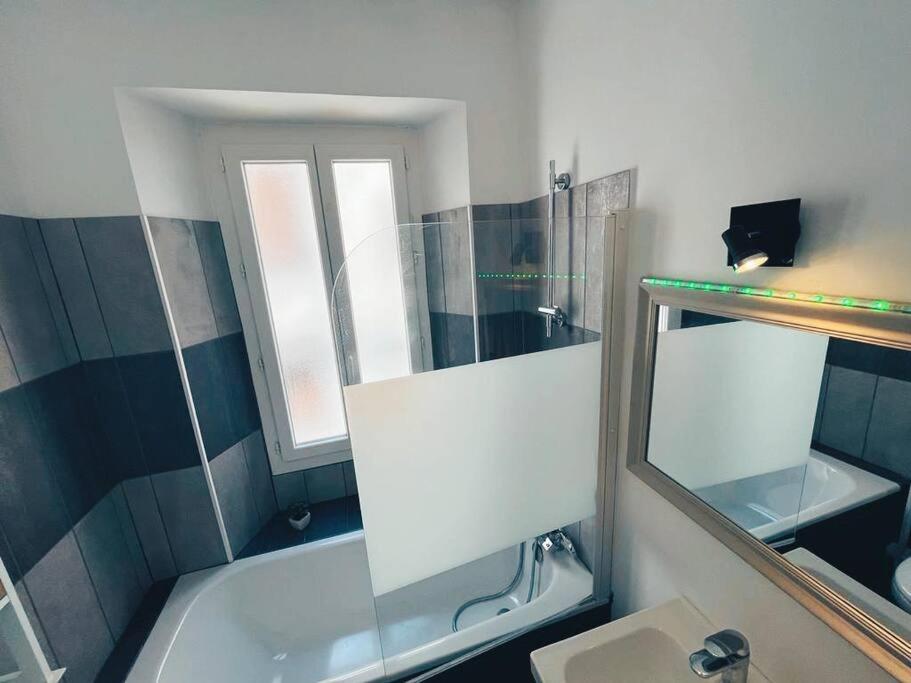 Grand Appartement Cosy Lumineux Saint-Maximin Exterior foto
